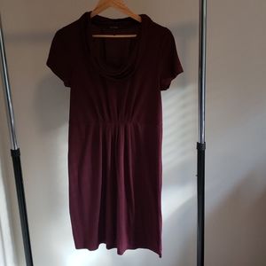BURGANDY KNEE LENGTH DRESS